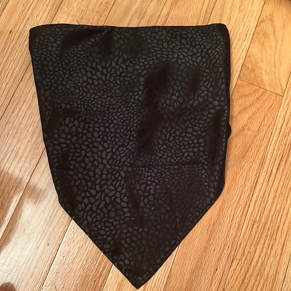 Strapless scarf top